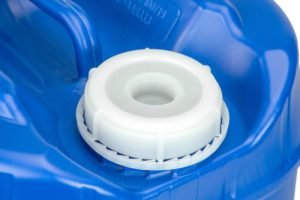 Stackable 5 Gallon Water Storage Tanks WT0500 fill cap on